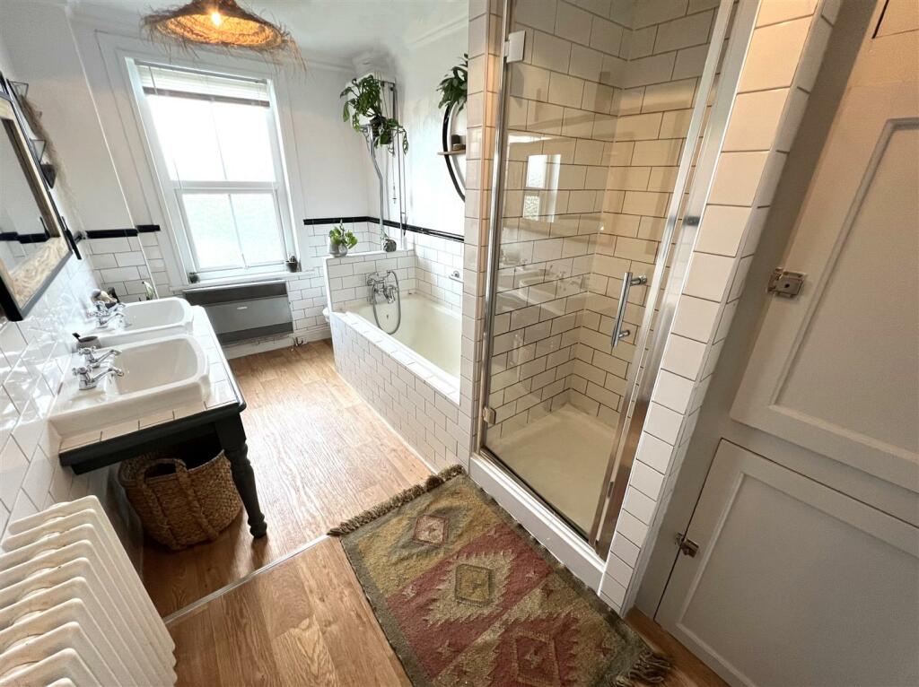 Bathroom A.JPG