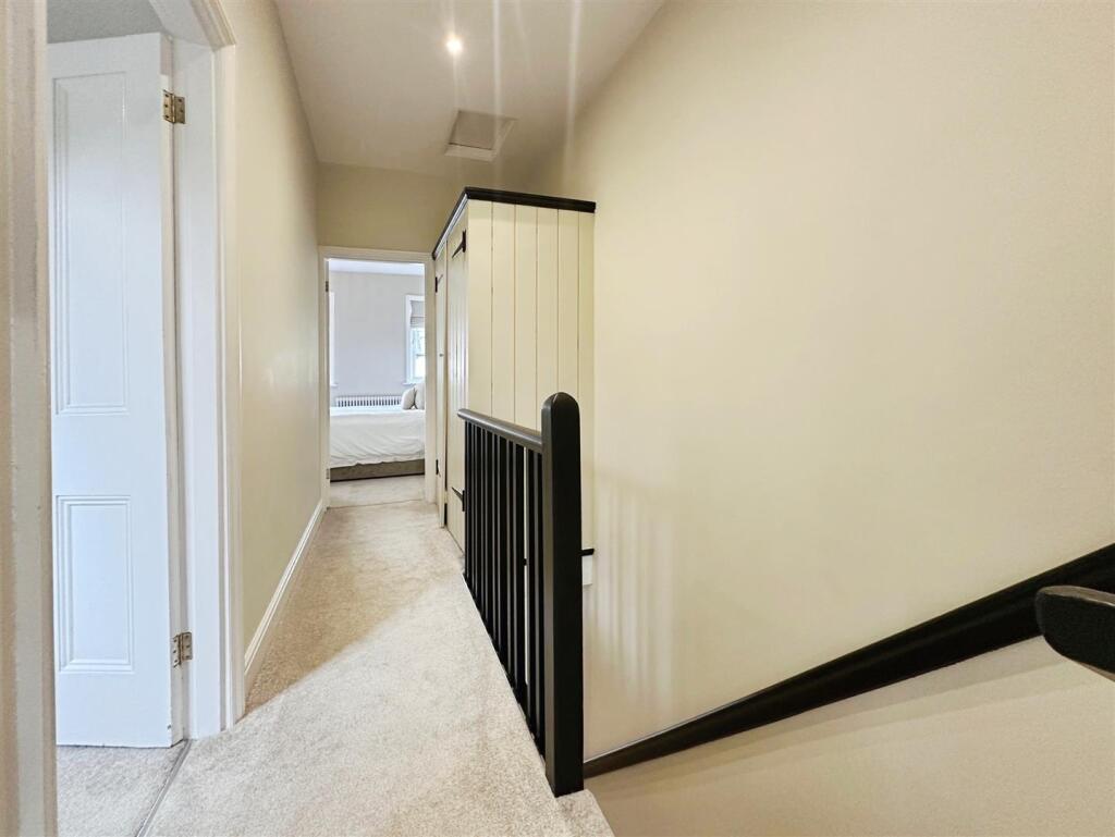 8d9c9ff1--4096-9322-2C90E576362A-29896-00000A3F200