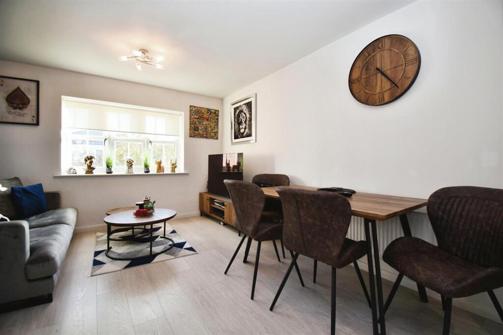 Lounge/Dining Room/Kitchen