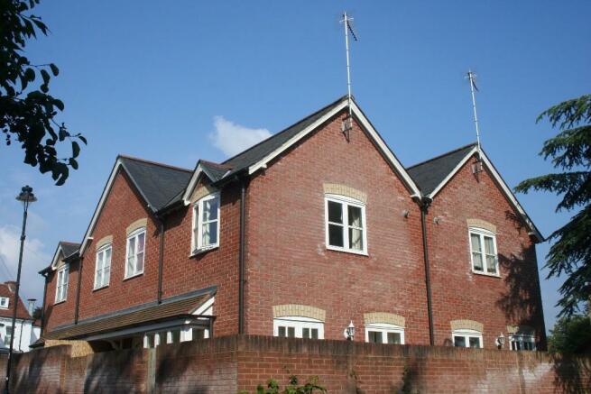 2 bedroom Terraced for rent