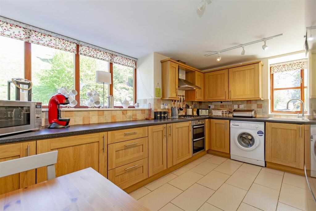 Kitchen-3.jpg