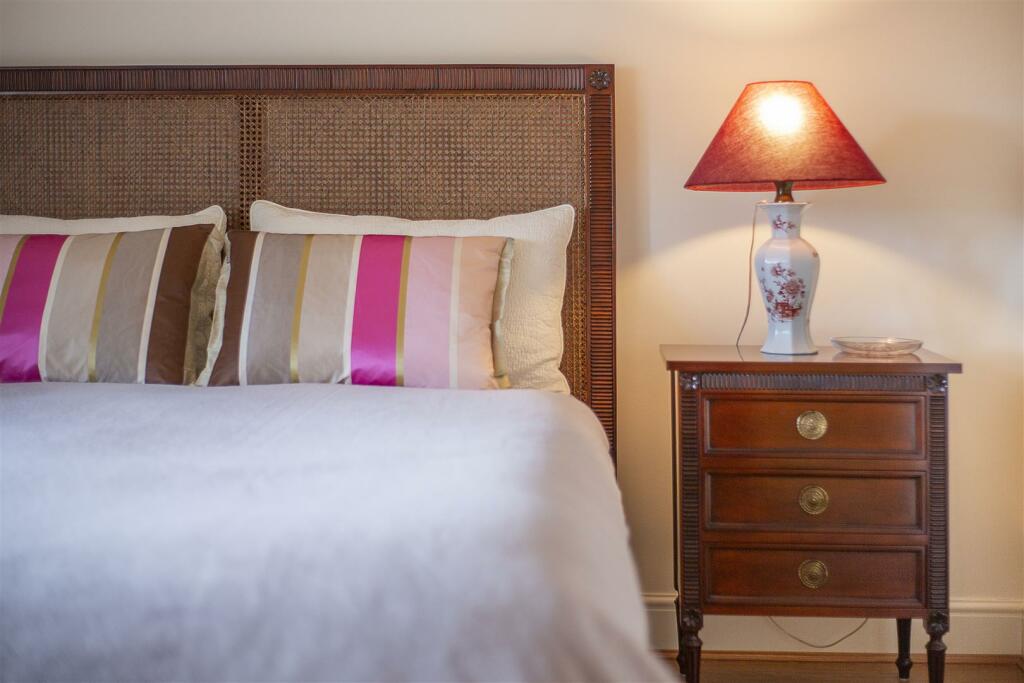 79-couchmore-0052.jpg