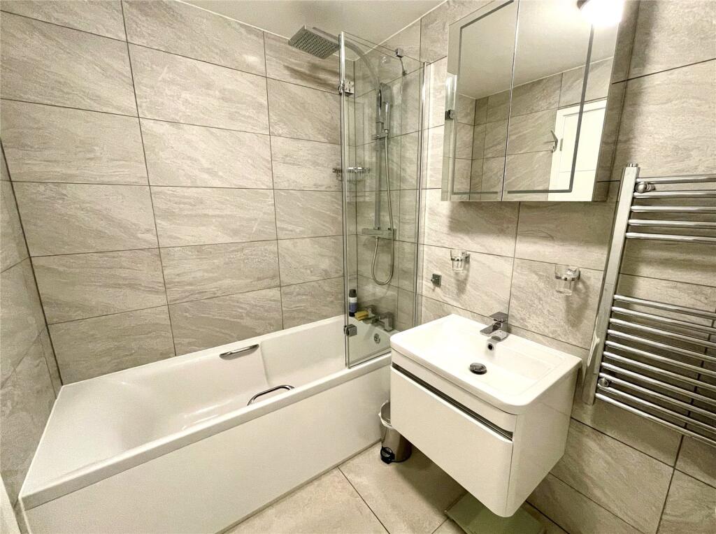 Modern Bathroom