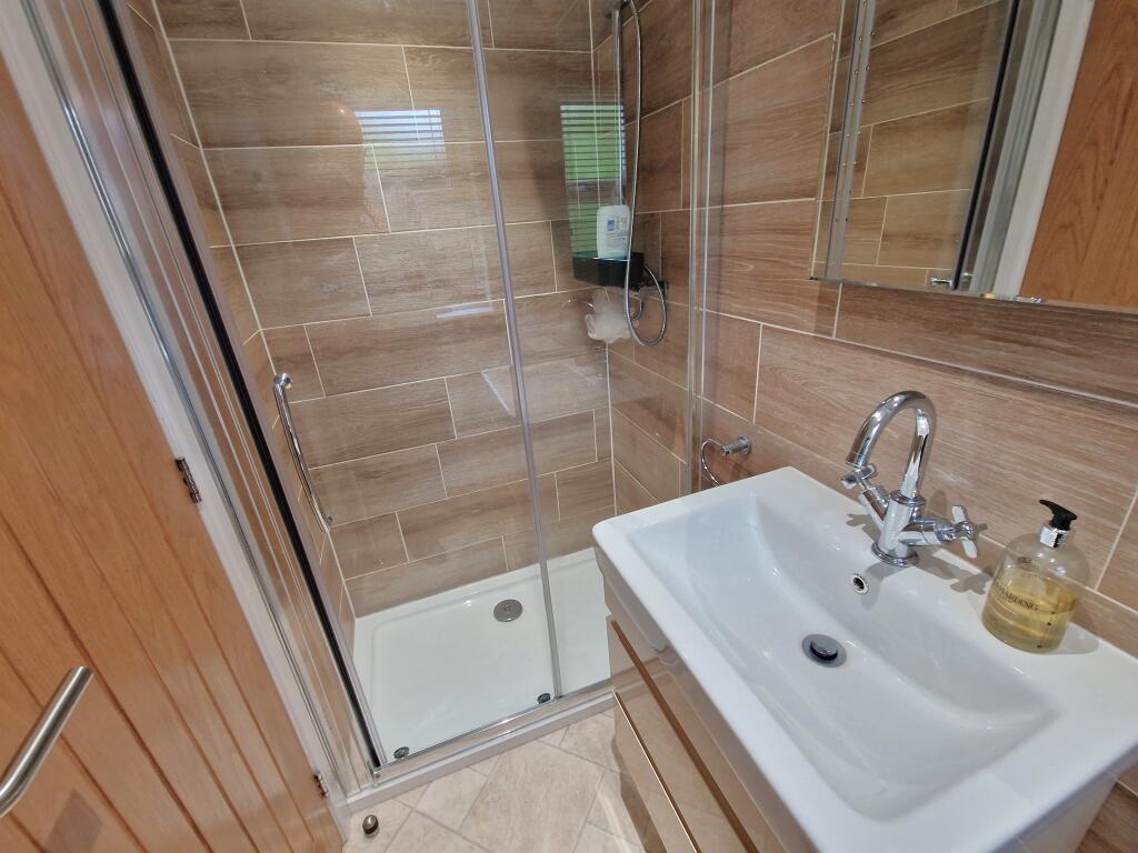 Ensuite Shower Room