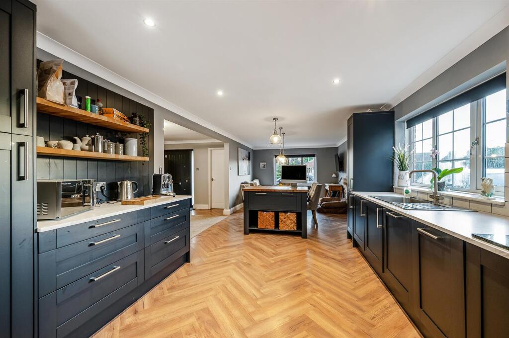 Foxcotte Road, Charlton