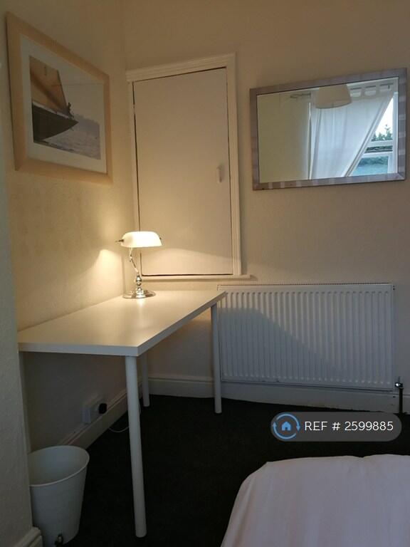 Single Bedroom 1st Floor 