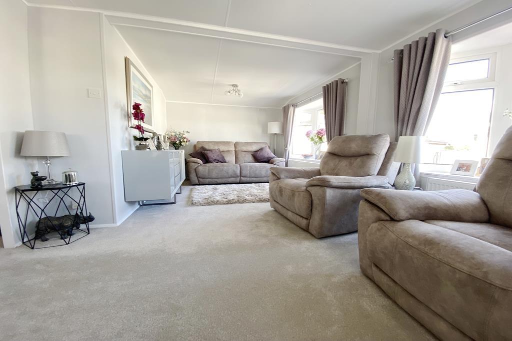 Large Lounge