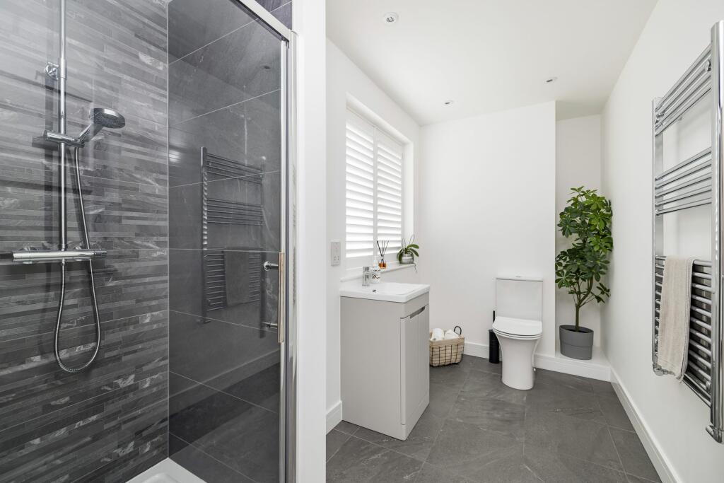 Ground Floor Shower