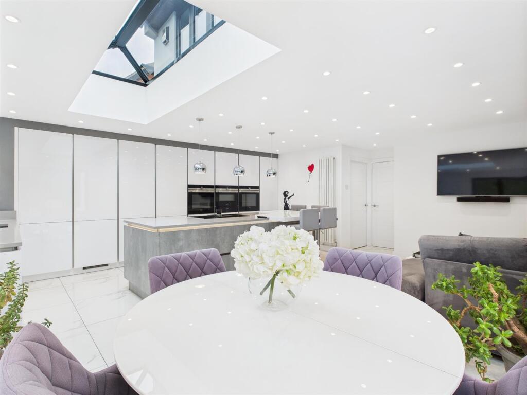 2 Gallows Hill, Kinver (14).jpg