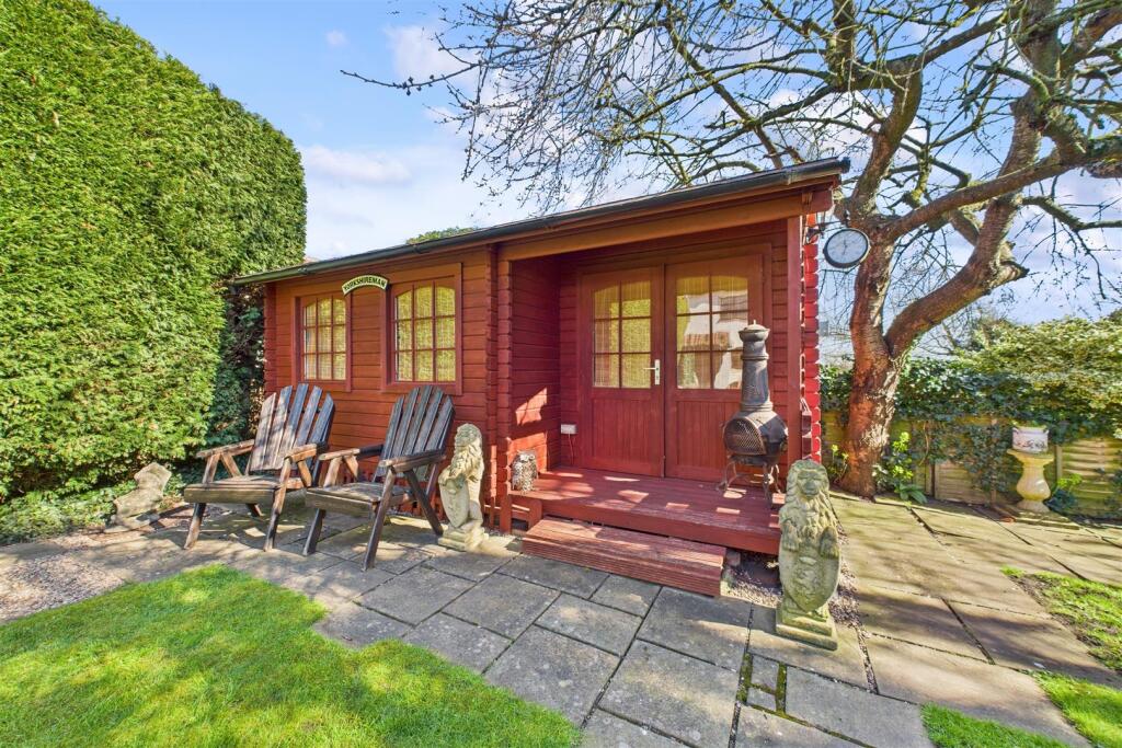 Summer House/Bar