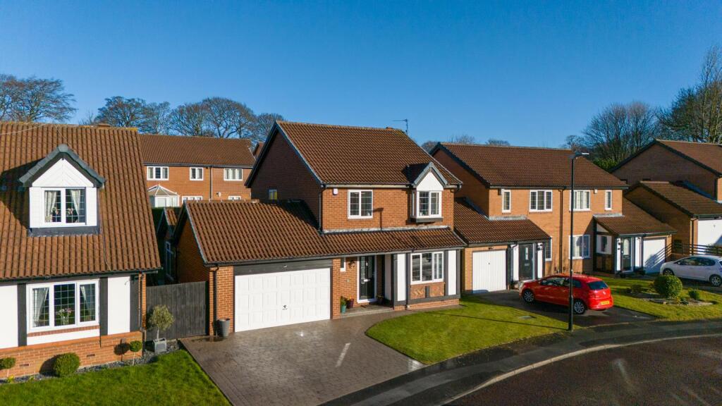 3 Corbiere Close-02.jpg