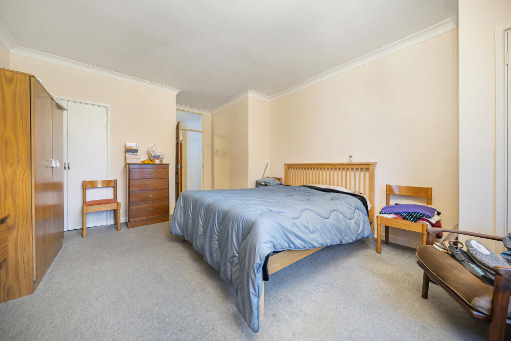 Downstairs Bedroom 1