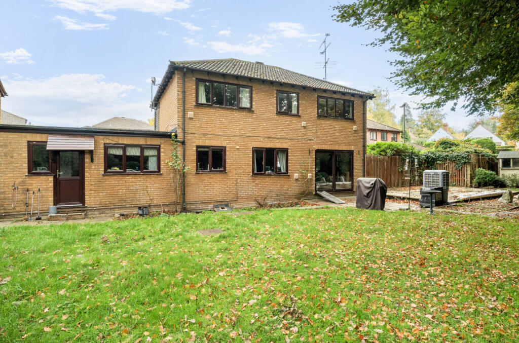 1370979-7-68fb96c...