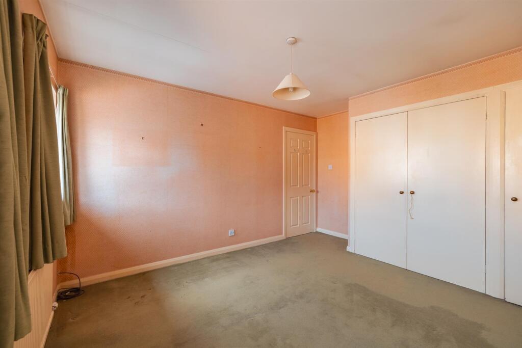 15 Old Farm Close-27.jpg