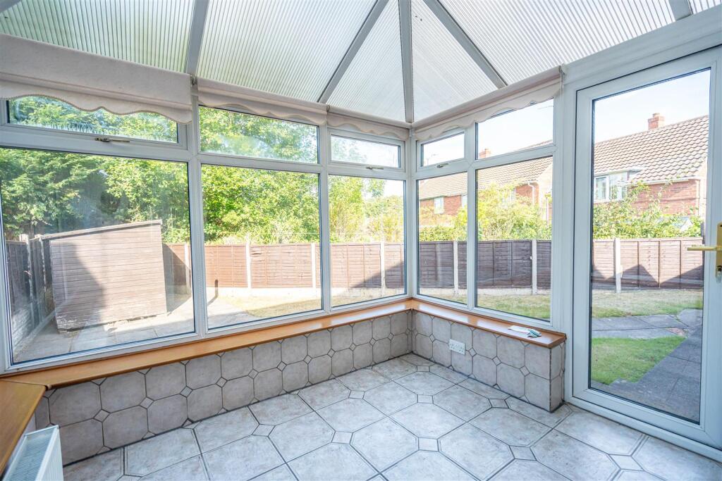 8 Kinfare Drive (2).jpg