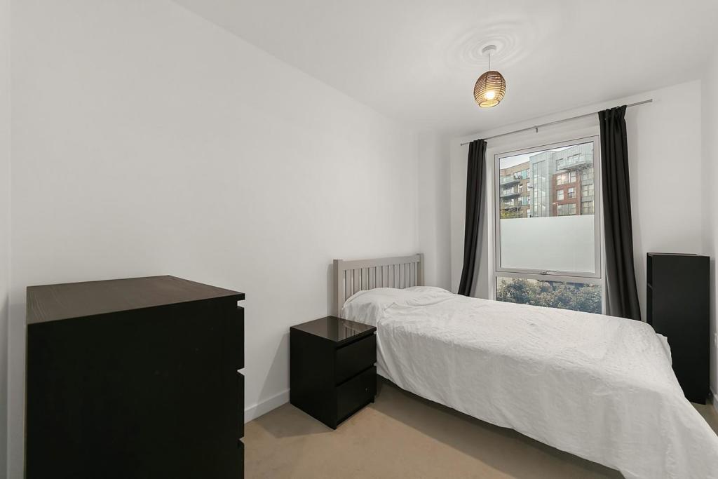 Bedroom (2).jpg