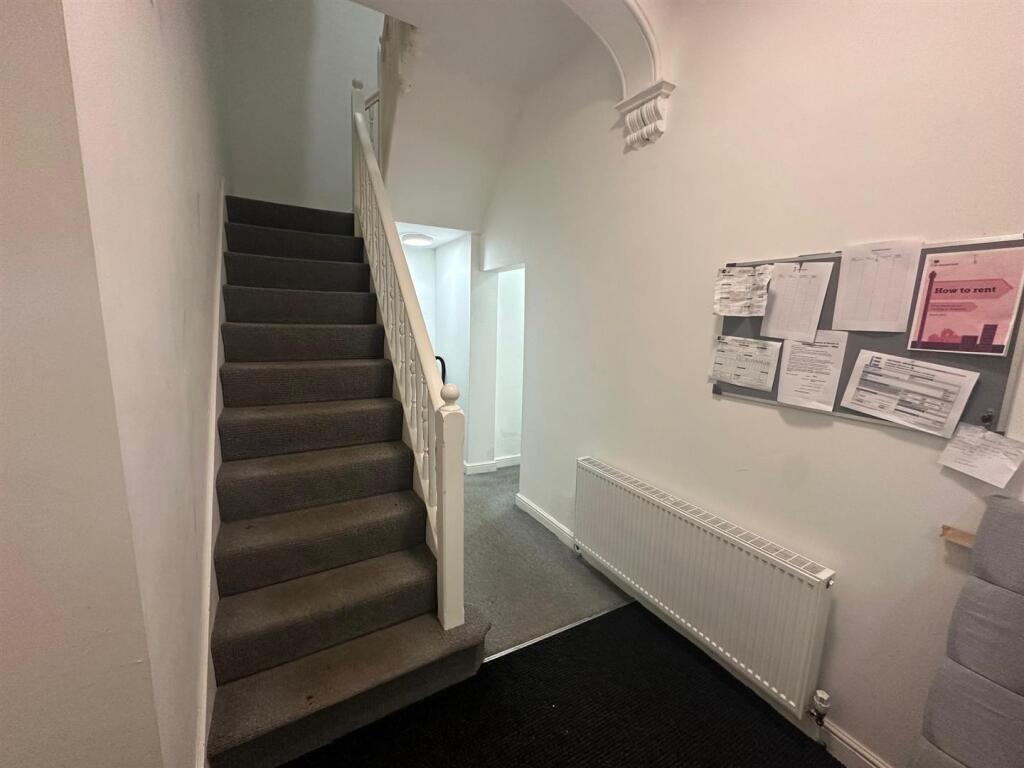 Hallway.jpg