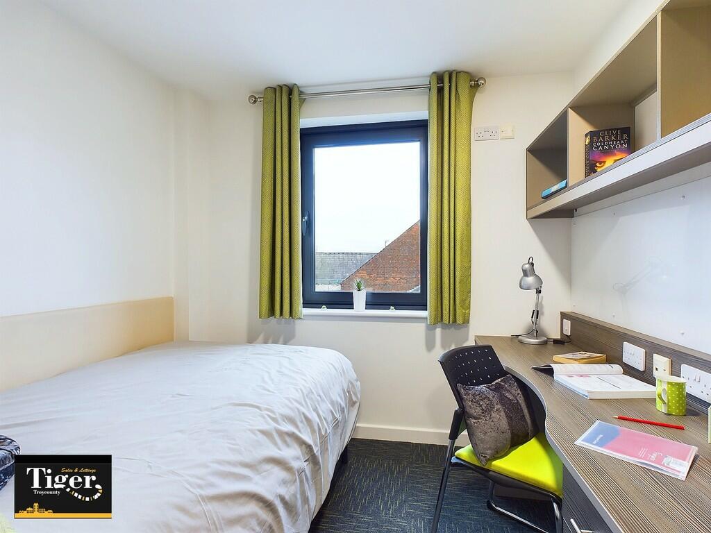 CAM03440G0-PR0215...