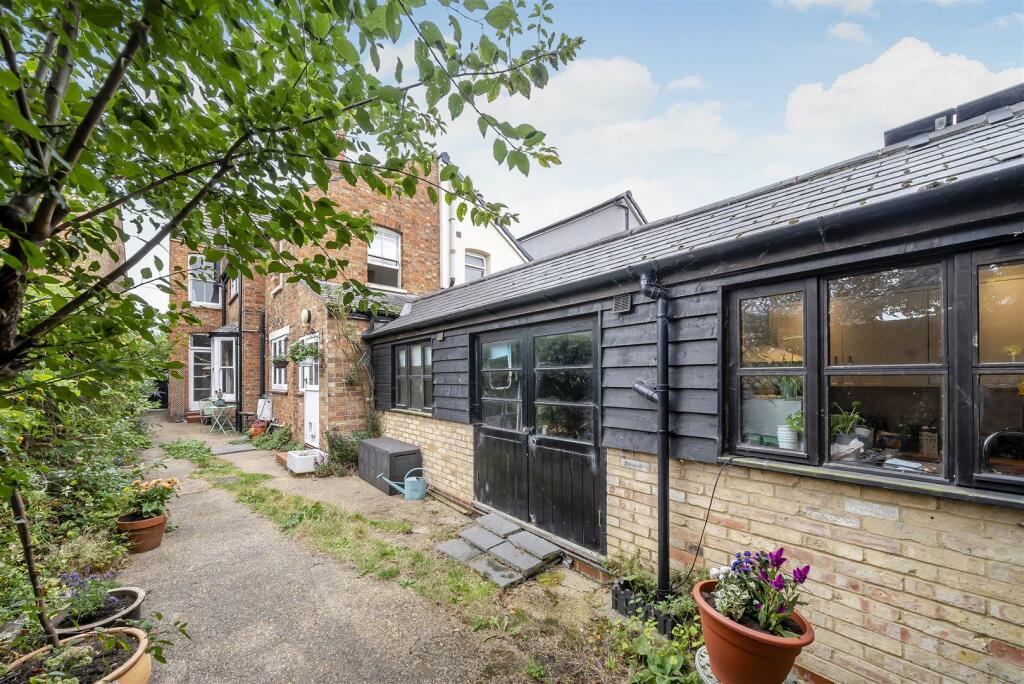 annexe house rear h sep.jpg