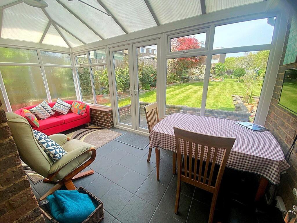 27 De la Warr Road - Garden Room.jpg