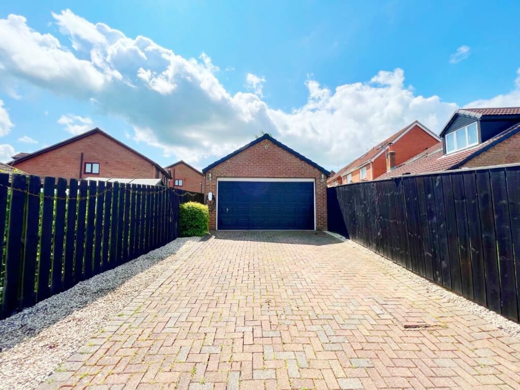 Garage &amp; Driveway.jpg