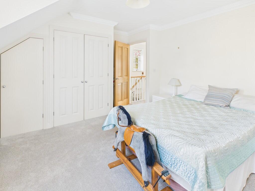 CAM05068G0-PR0052...