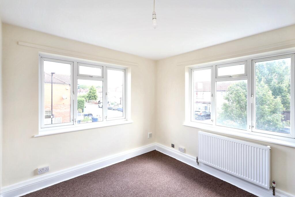 13 Cotswold Court, Hodder Drive, Perivale, Greenford, UB6 8LJ