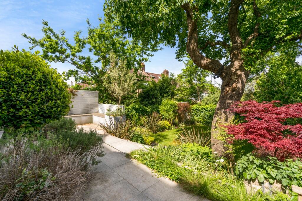 15 Vallance Road ...