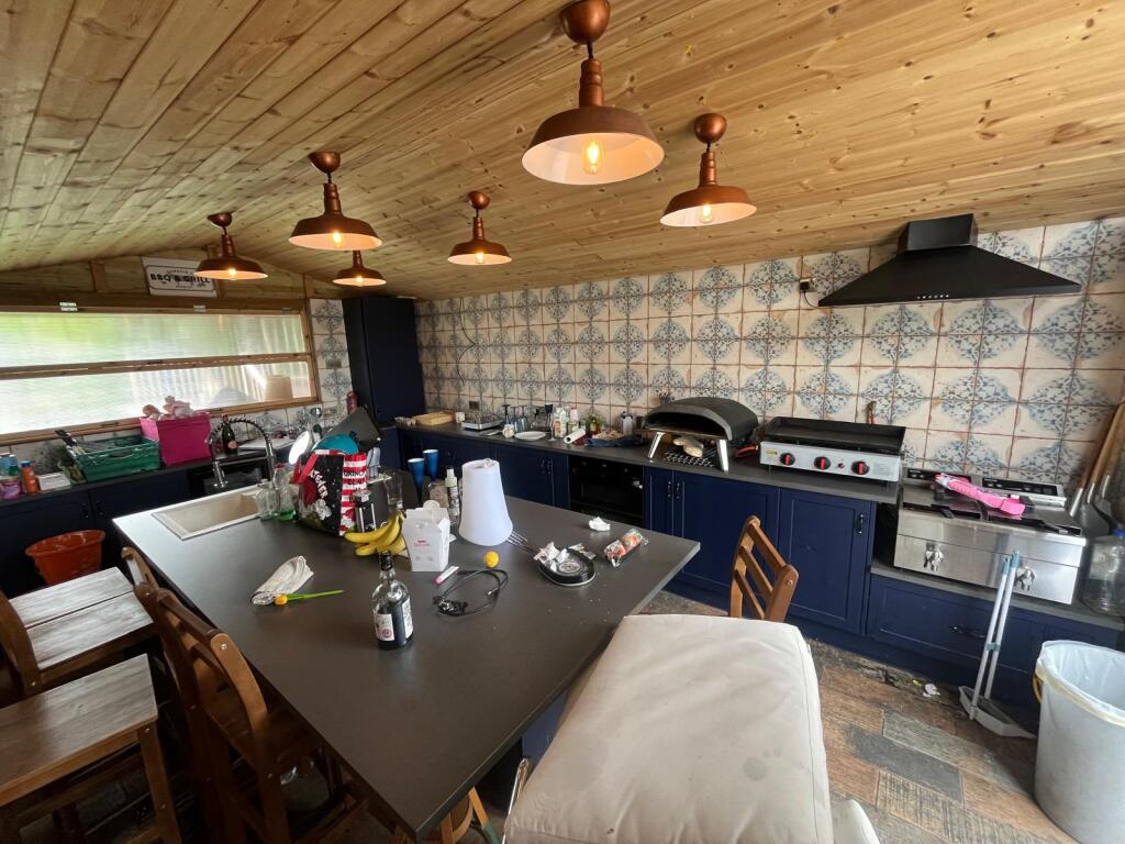 WhatsApp Image 2025-07-29 at 09.46.36_319476bd.jpg