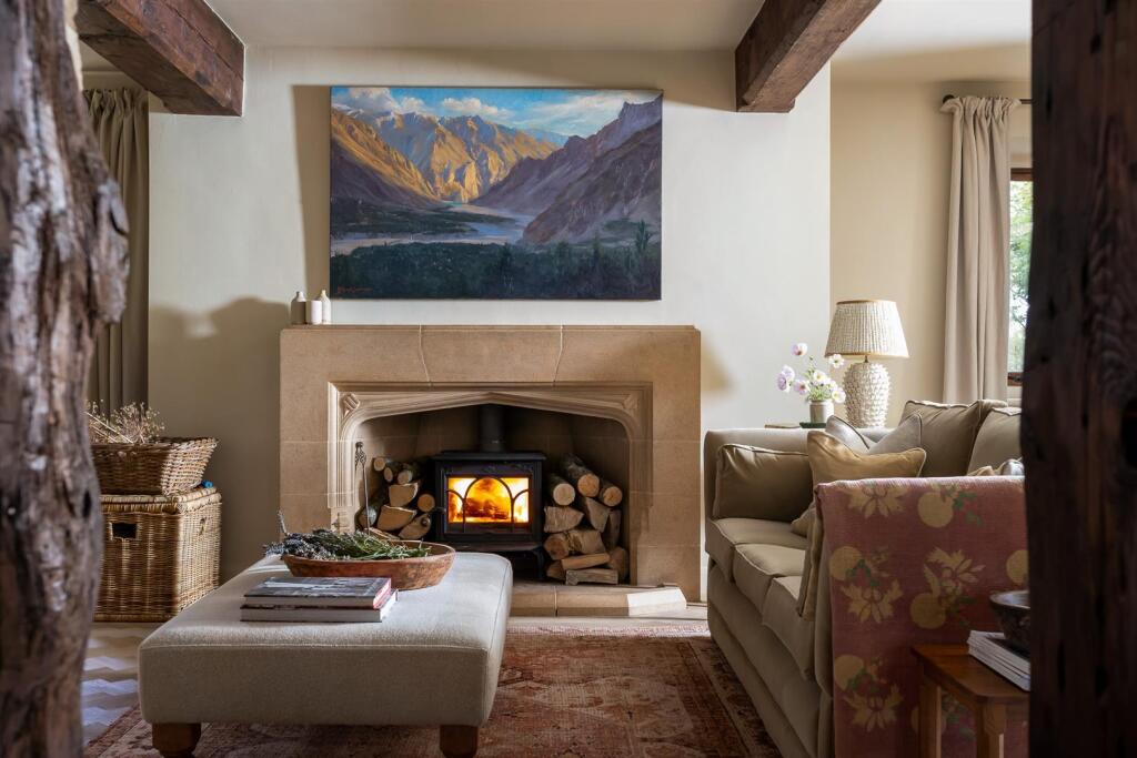 42 - High Barn - GL6 0QA - Web.jpg