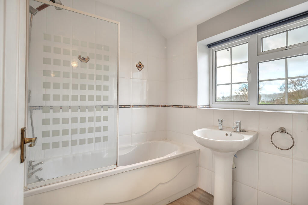 IMG_5999 bathroom