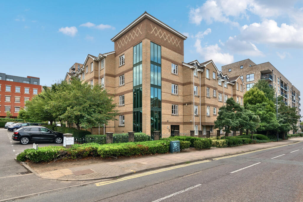 1332594-1-688b956...