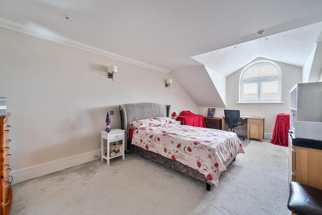 1369232-19-68f652...