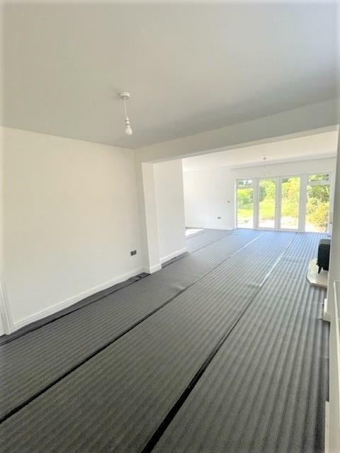 lounge 2.jpg