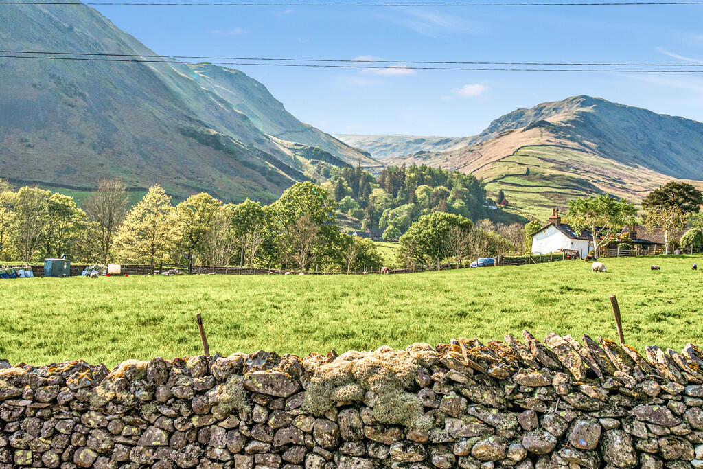 Fabulous Fell Vie...