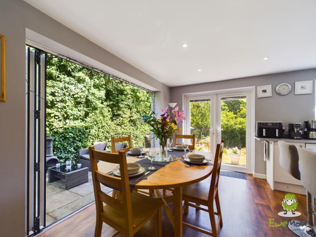 CAM03778G0-PR0068-STILL013