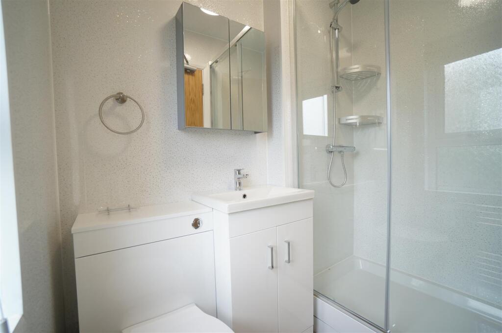 Bathroom.JPG
