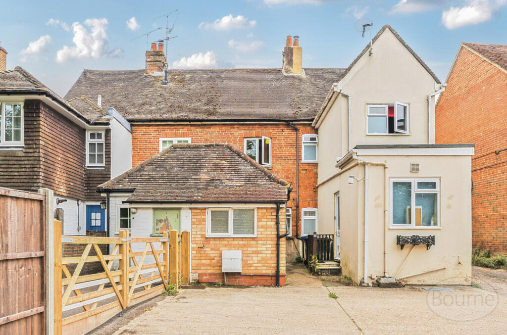 1e03e8b8-1e57-4d8...