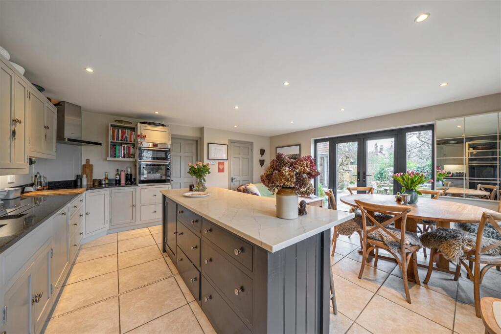 Kitchen/Dining Room