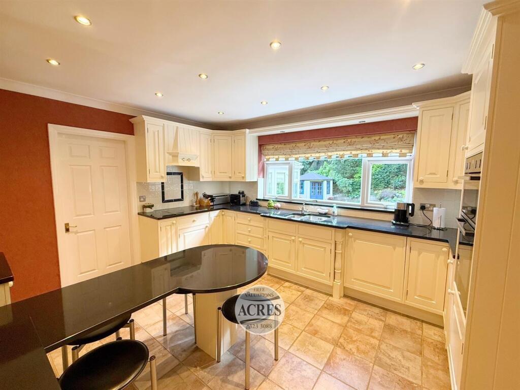 use kitchen 3 (Large).jpg