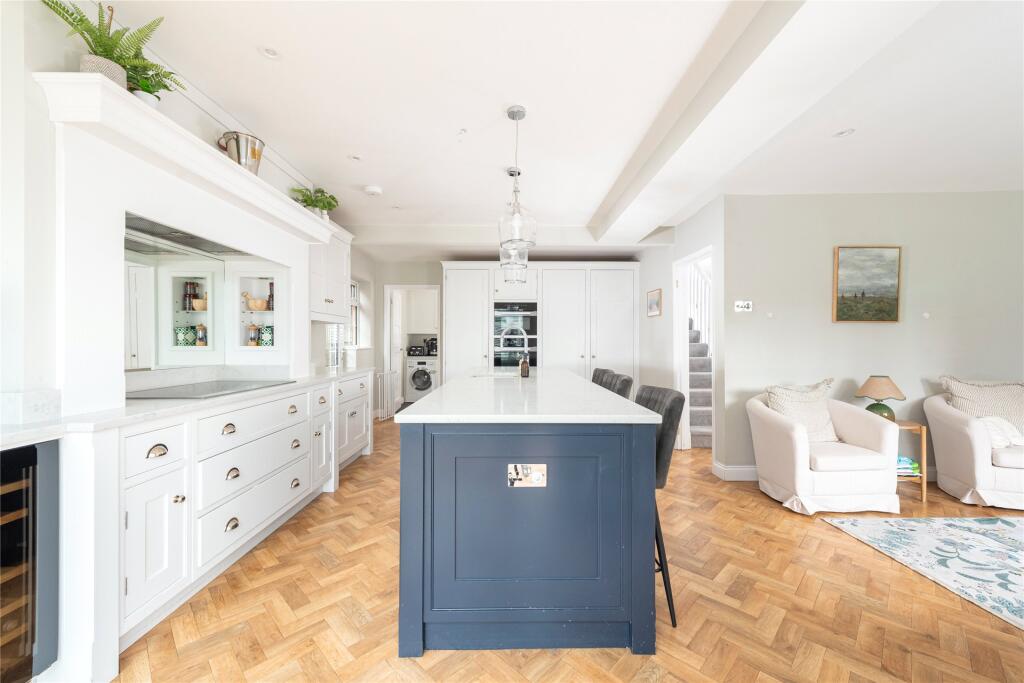 Kitchen/Bfast Room