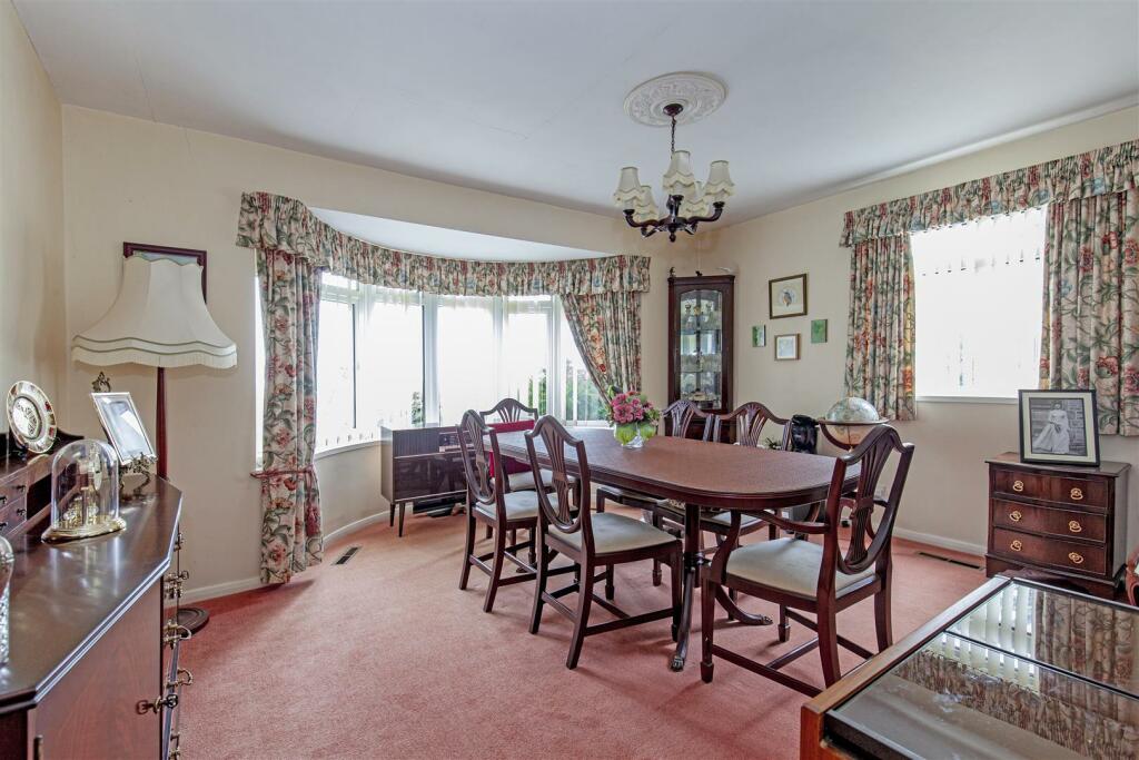 Dining Room-1.jpg