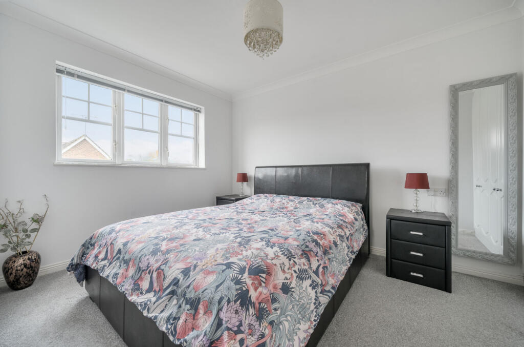 1362893-19-68de5c...