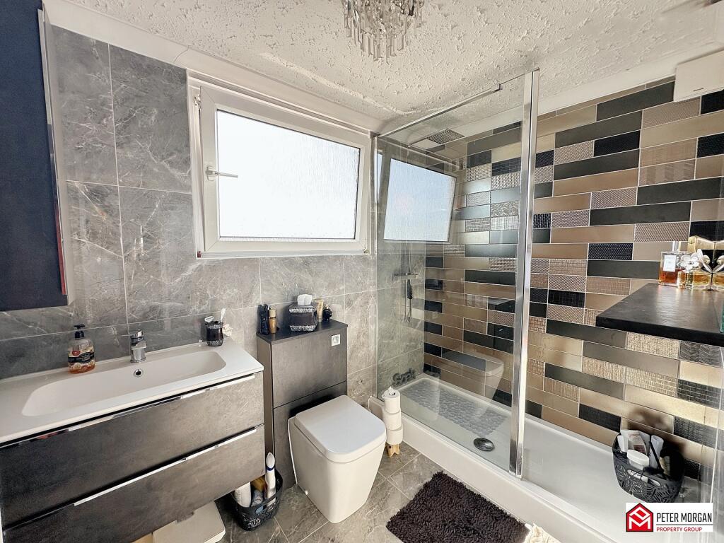 Family Shower Room