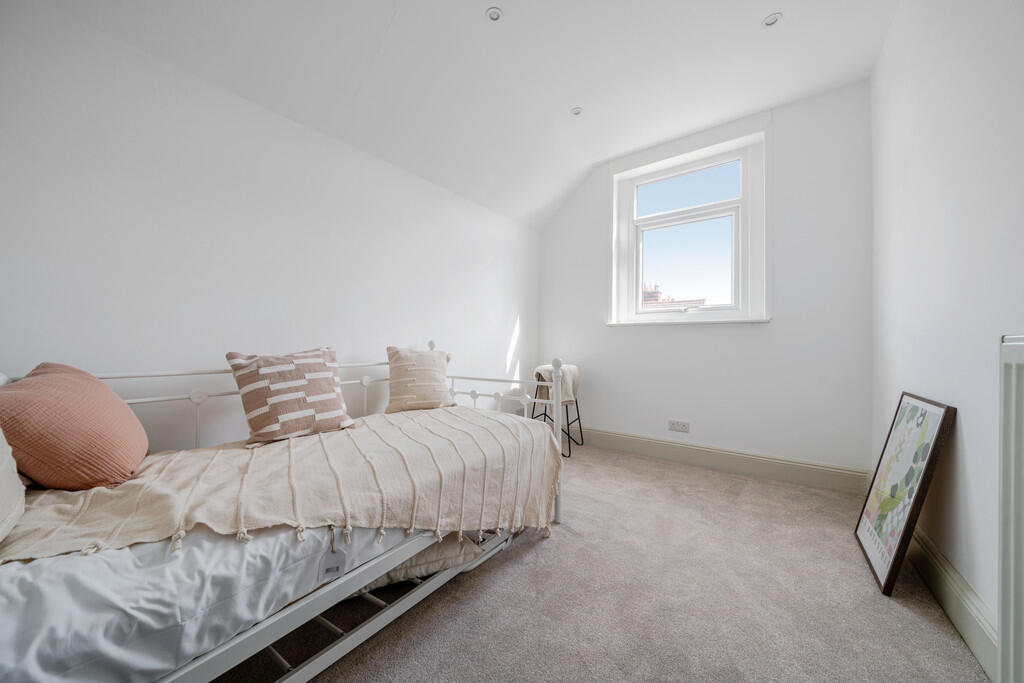 1331077-21-6883ac...