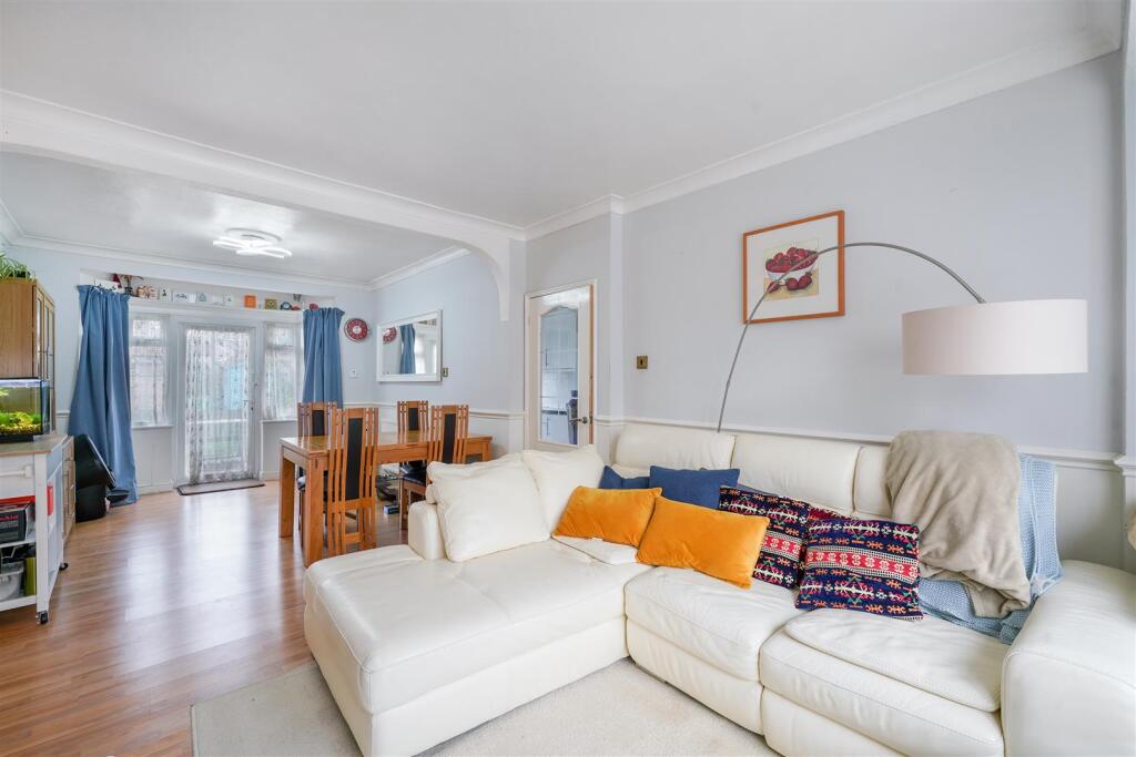 18 Wadham Gardens - cU6g1LNzsjN404CkhsWG.jpg