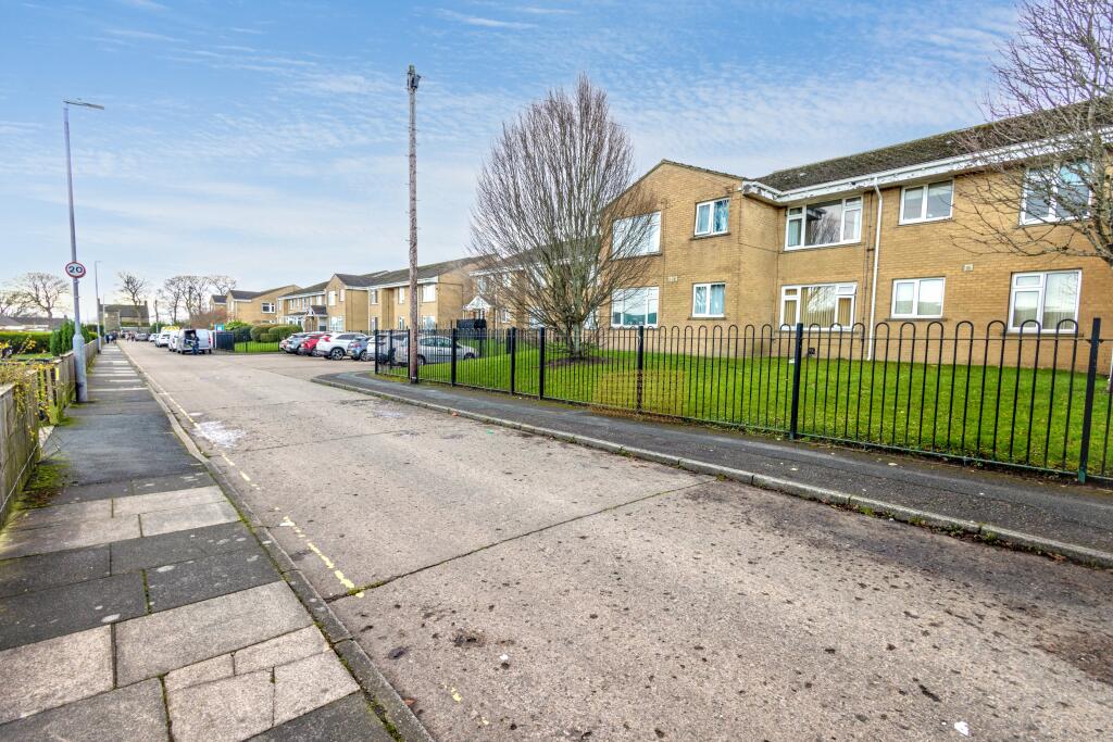 Flat 48 Weavers Brook, Cumberland Close, Halifax HX2 8NF