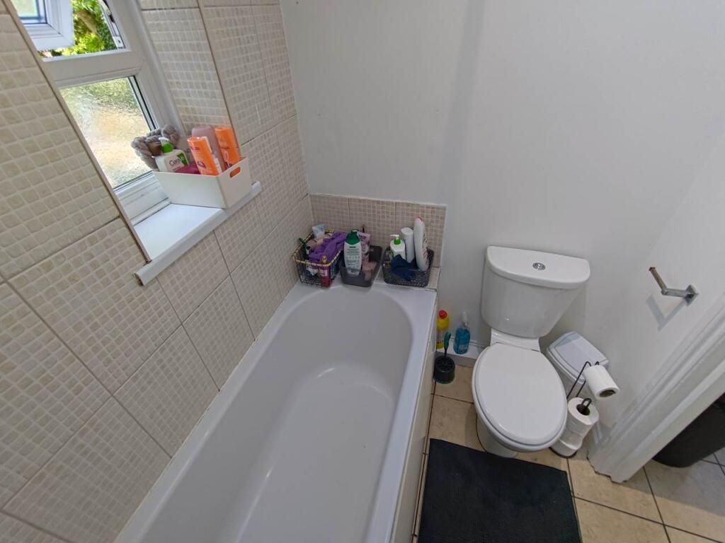 Ground floor bathroo