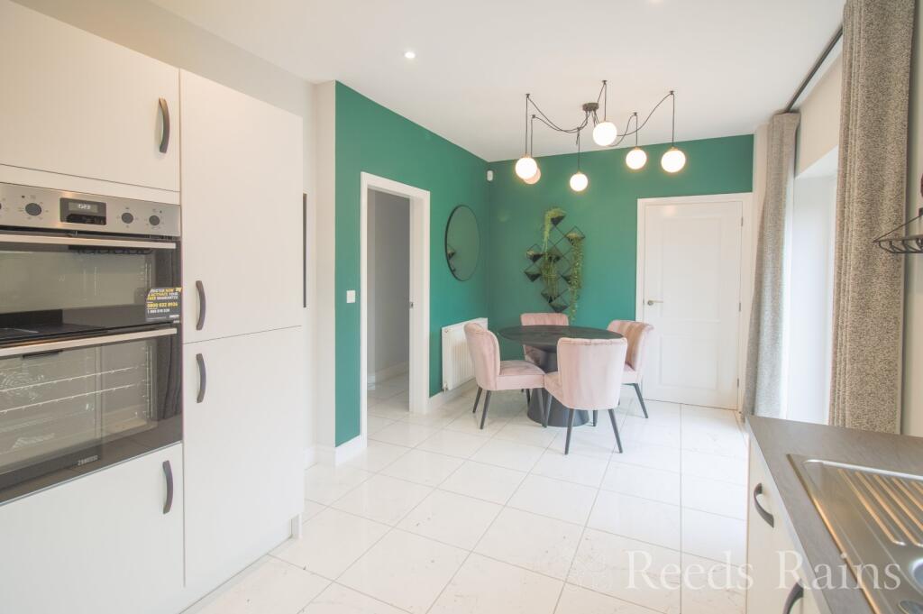 Kitchen/Dining