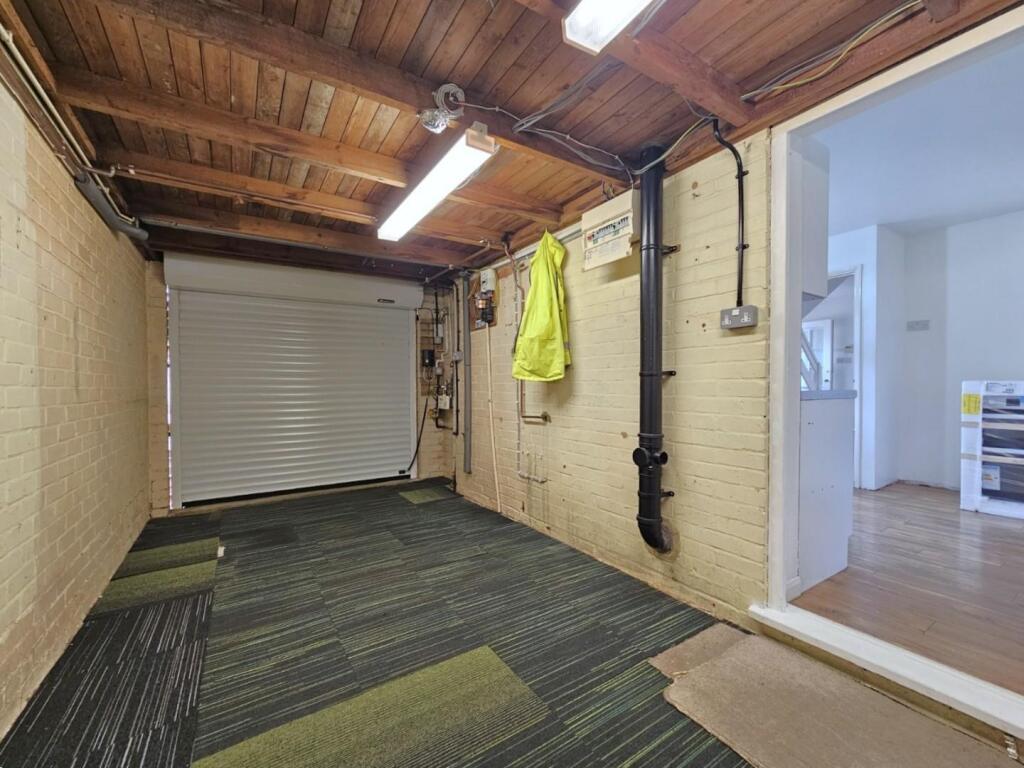 Garage.jpg